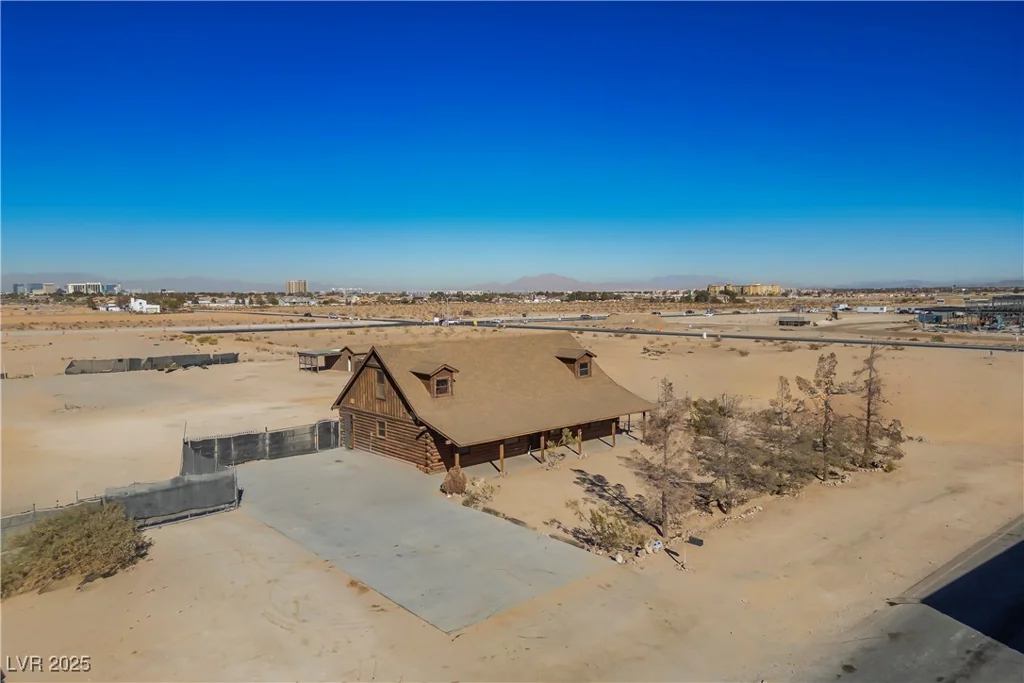 3900 Landberg, Las Vegas, NV 89141