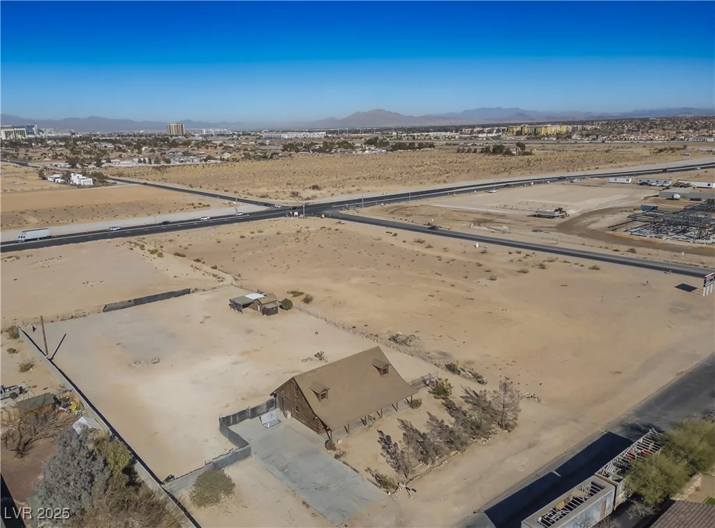 3900 Landberg, Las Vegas, NV 89141