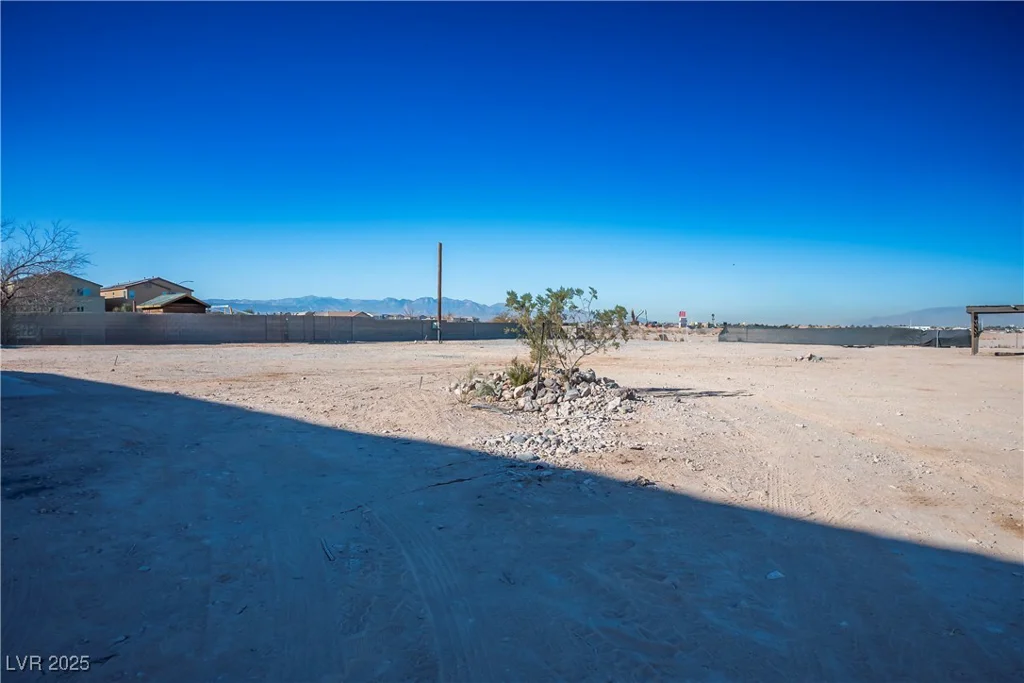 3900 Landberg, Las Vegas, NV 89141