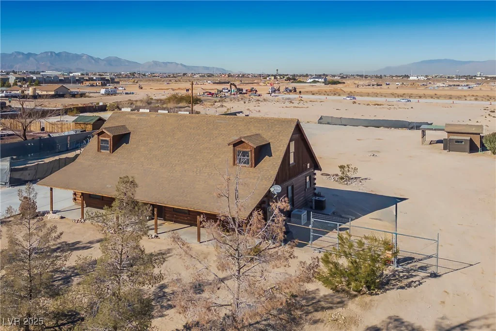 3900 Landberg, Las Vegas, NV 89141