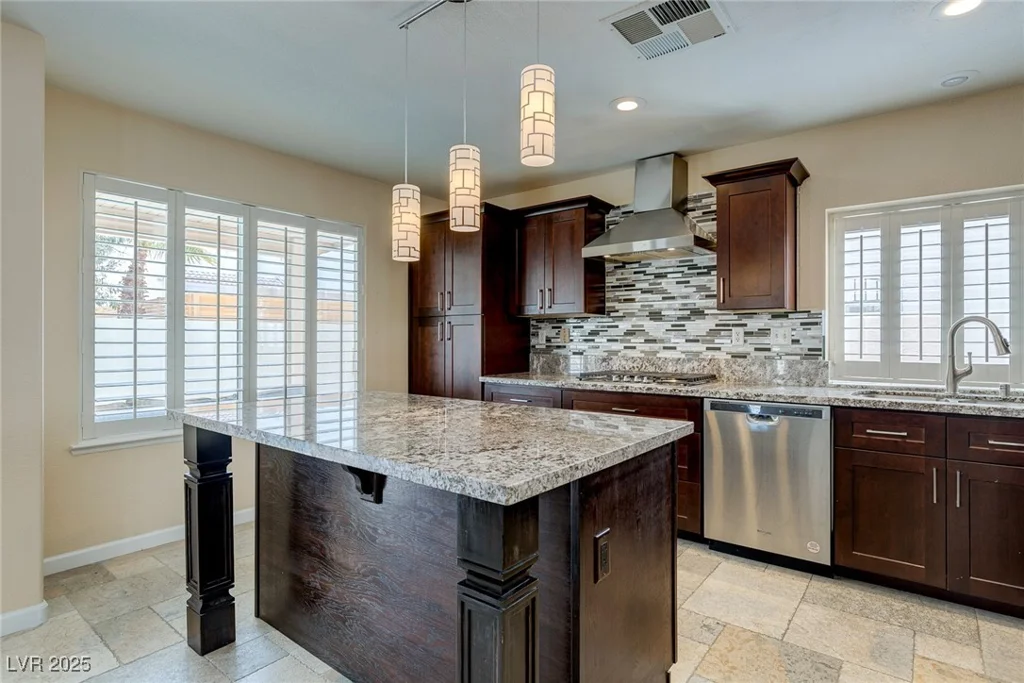7905 Coral Point, Las Vegas, NV 89128