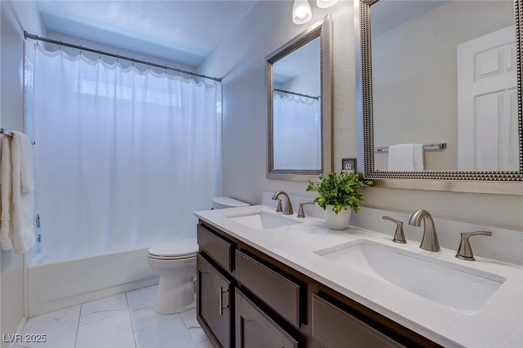 7905 Coral Point, Las Vegas, NV 89128