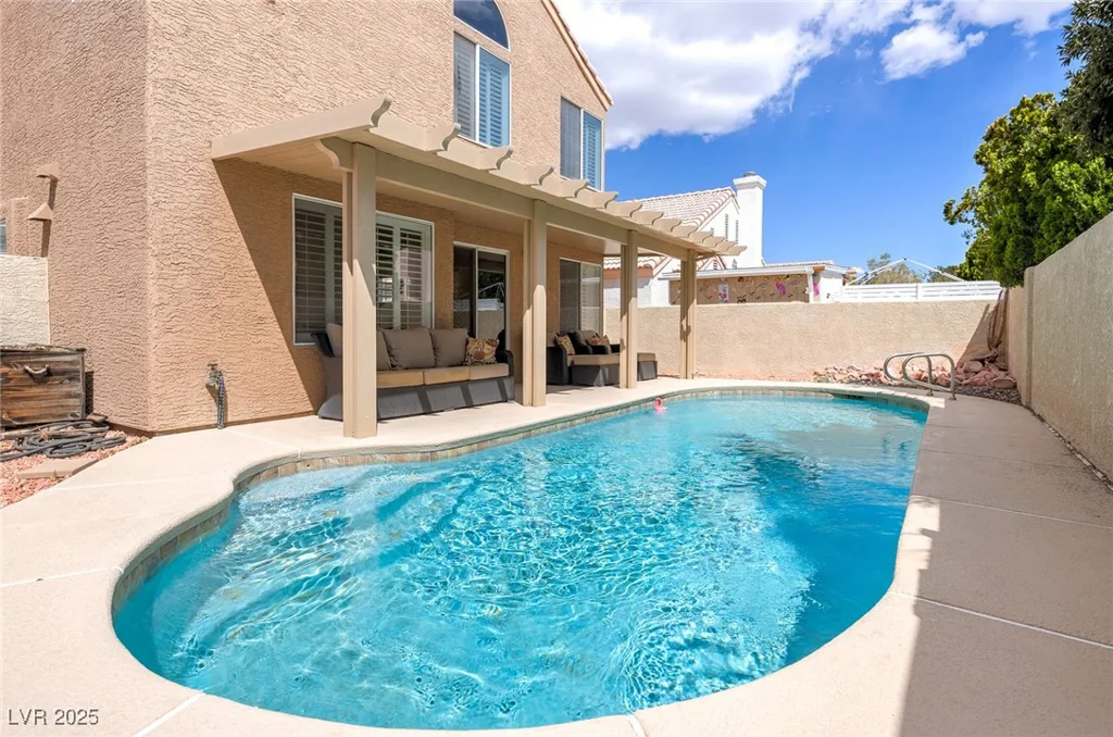 7905 Coral Point, Las Vegas, NV 89128