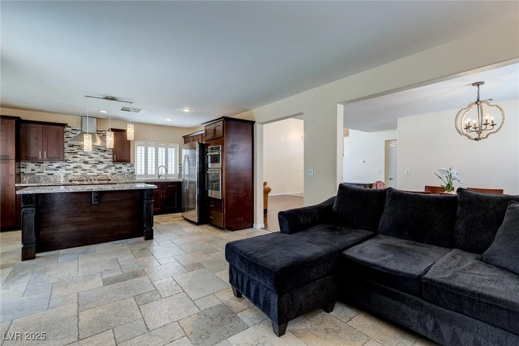 7905 Coral Point, Las Vegas, NV 89128