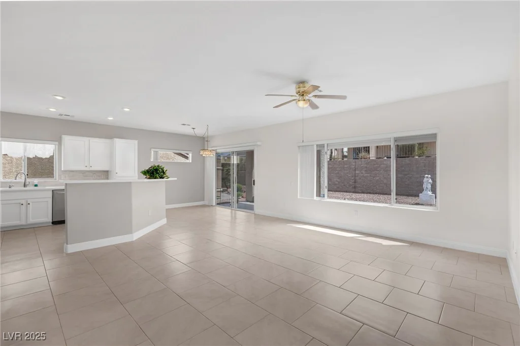 2605 Memphis, Henderson, NV 89052