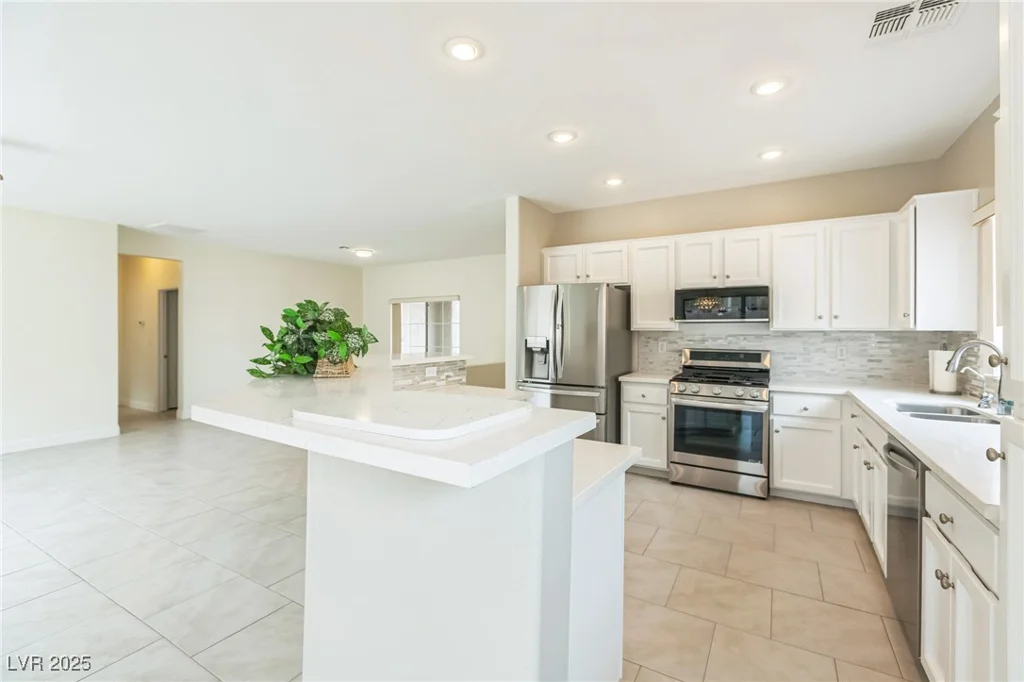2605 Memphis, Henderson, NV 89052