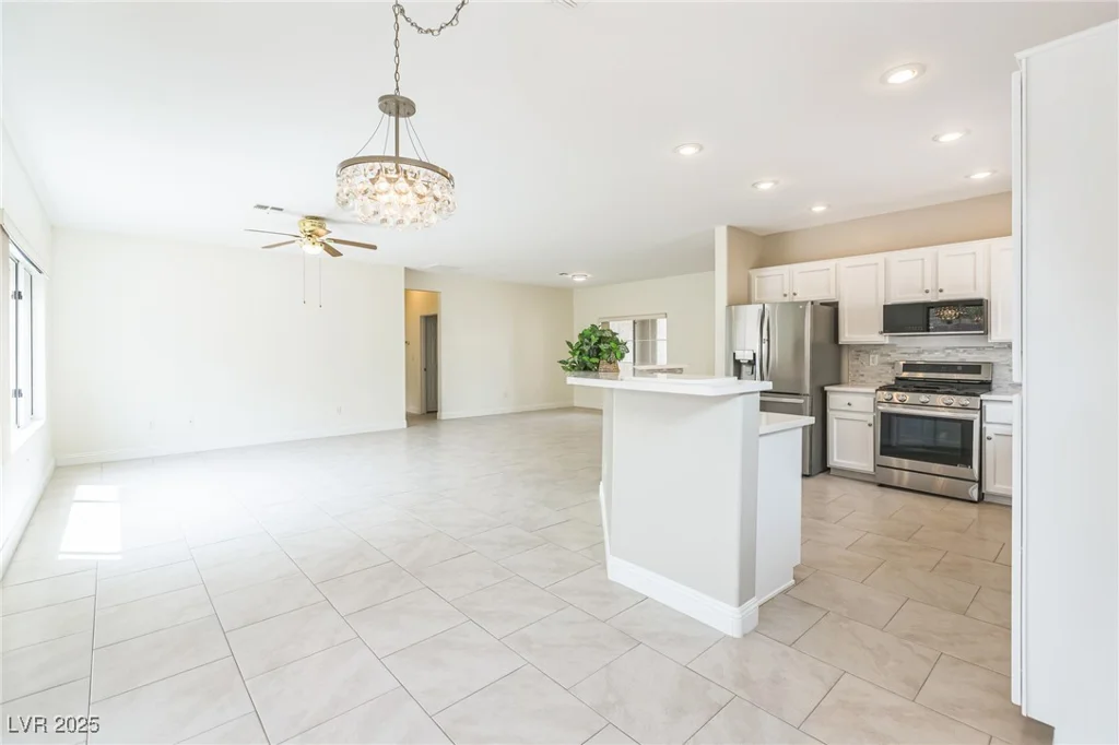 2605 Memphis, Henderson, NV 89052