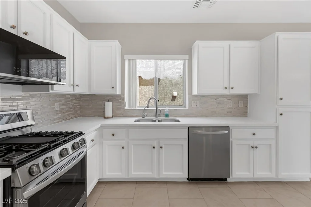 2605 Memphis, Henderson, NV 89052