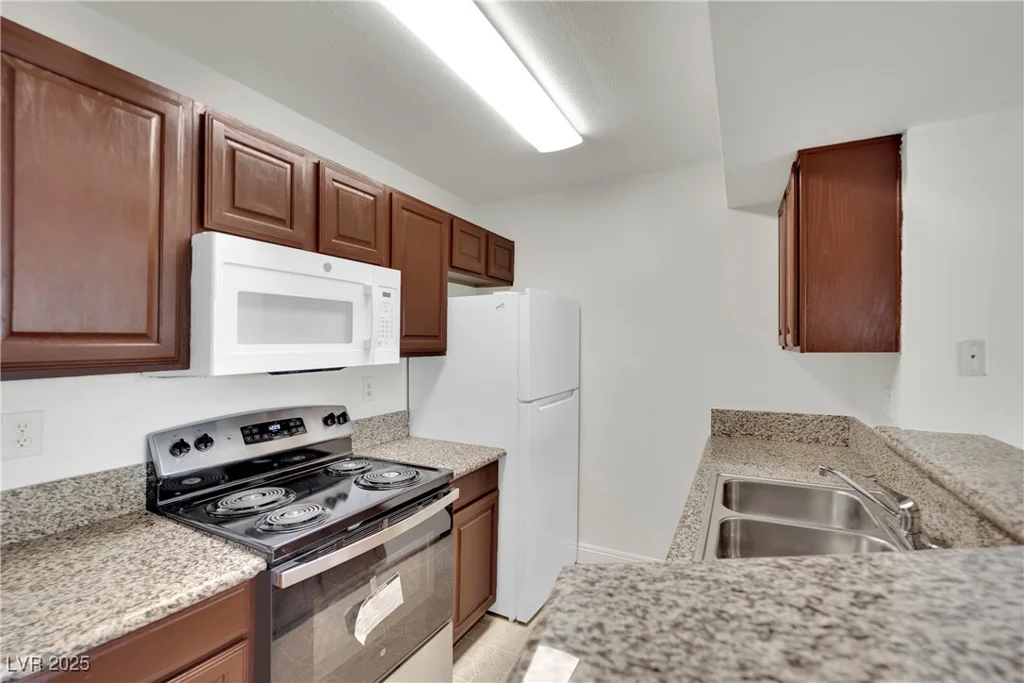 5170 Jones, Las Vegas, NV 89118