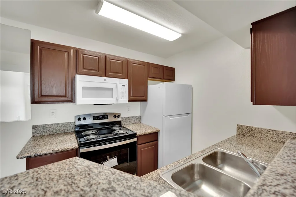 5170 Jones, Las Vegas, NV 89118
