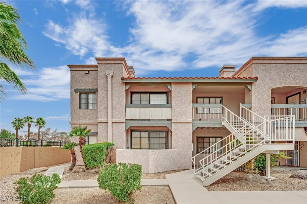 5170 Jones, Las Vegas, NV 89118