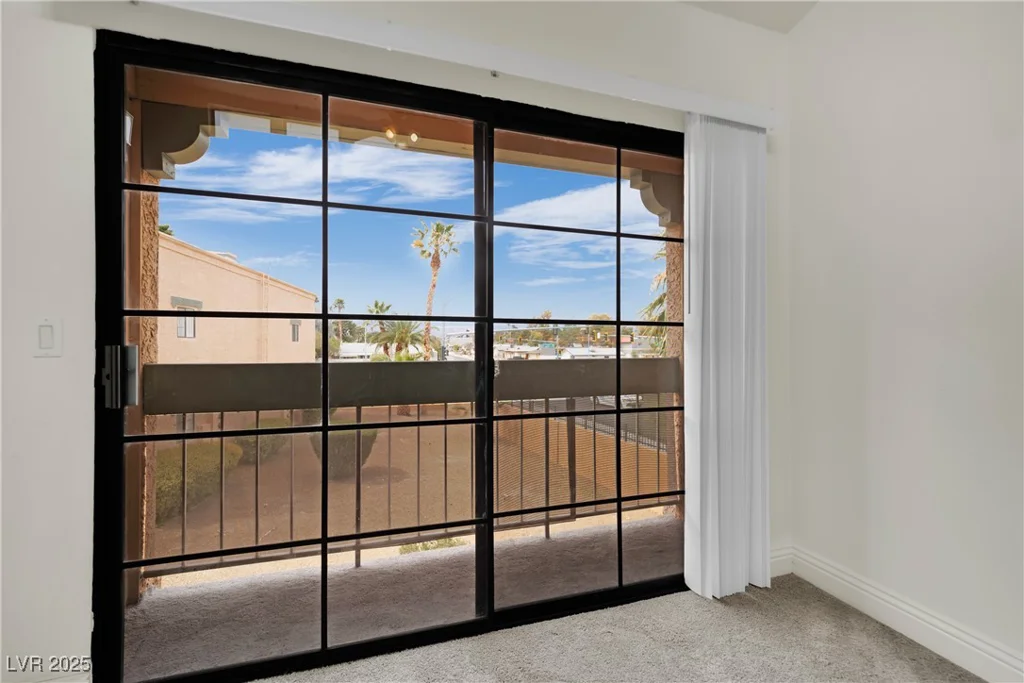 5170 Jones, Las Vegas, NV 89118