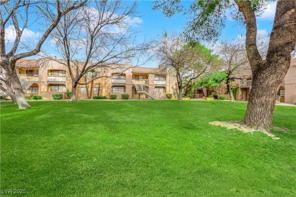 5170 Jones, Las Vegas, NV 89118