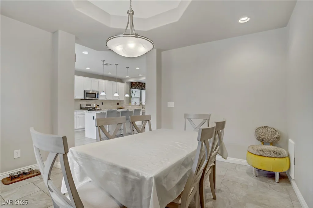 651 Penshaw Bridge, Las Vegas, NV 89178