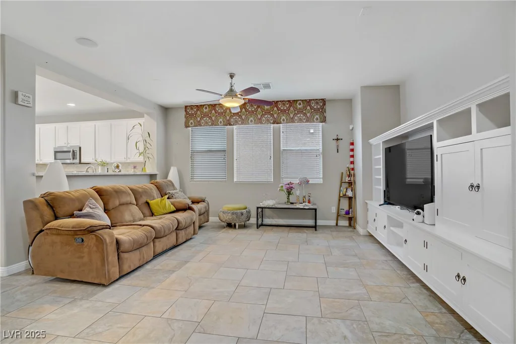651 Penshaw Bridge, Las Vegas, NV 89178