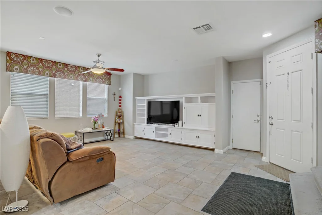 651 Penshaw Bridge, Las Vegas, NV 89178