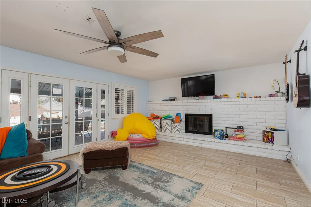 5010 Mick, Las Vegas, NV 89103