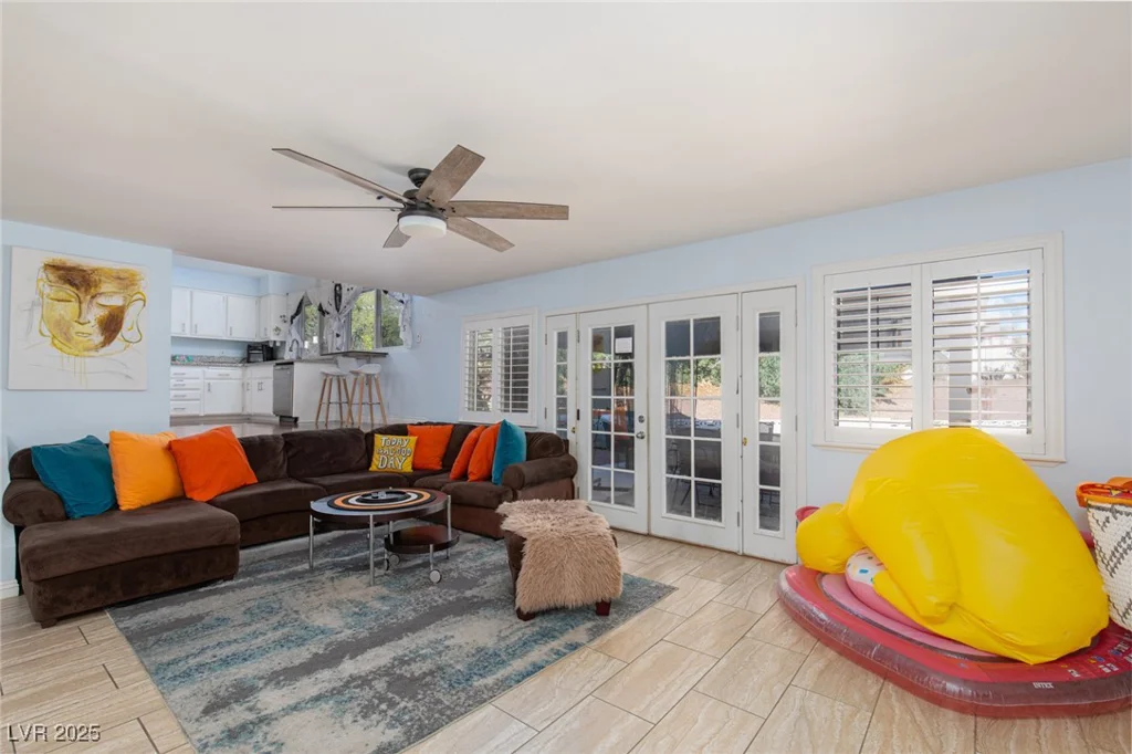 5010 Mick, Las Vegas, NV 89103