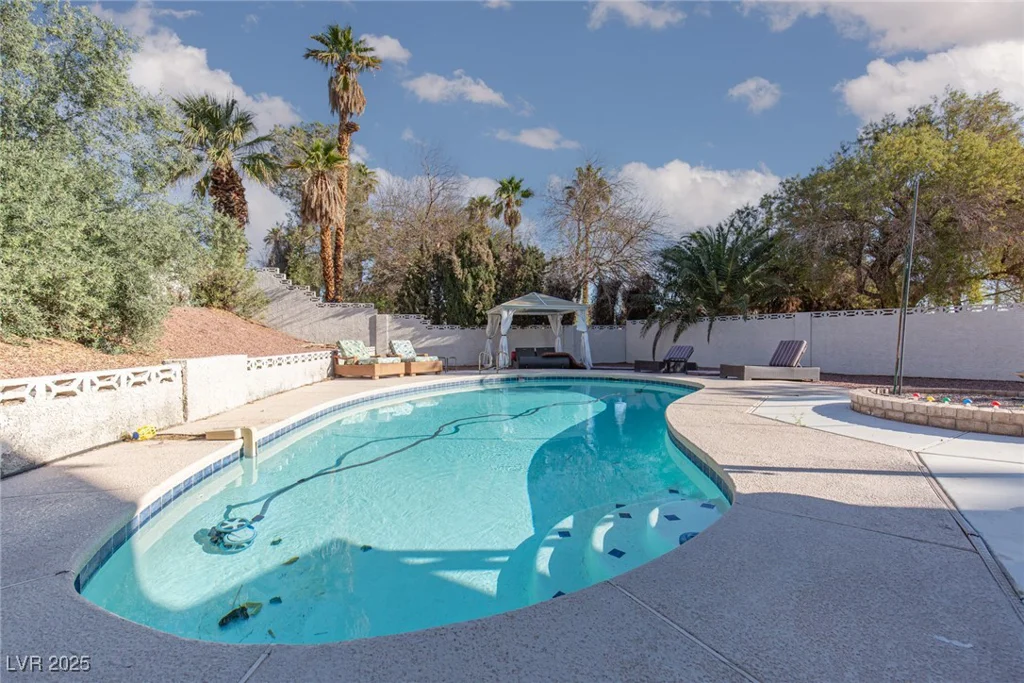 5010 Mick, Las Vegas, NV 89103