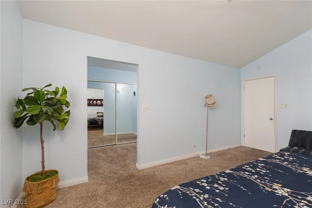 5010 Mick, Las Vegas, NV 89103