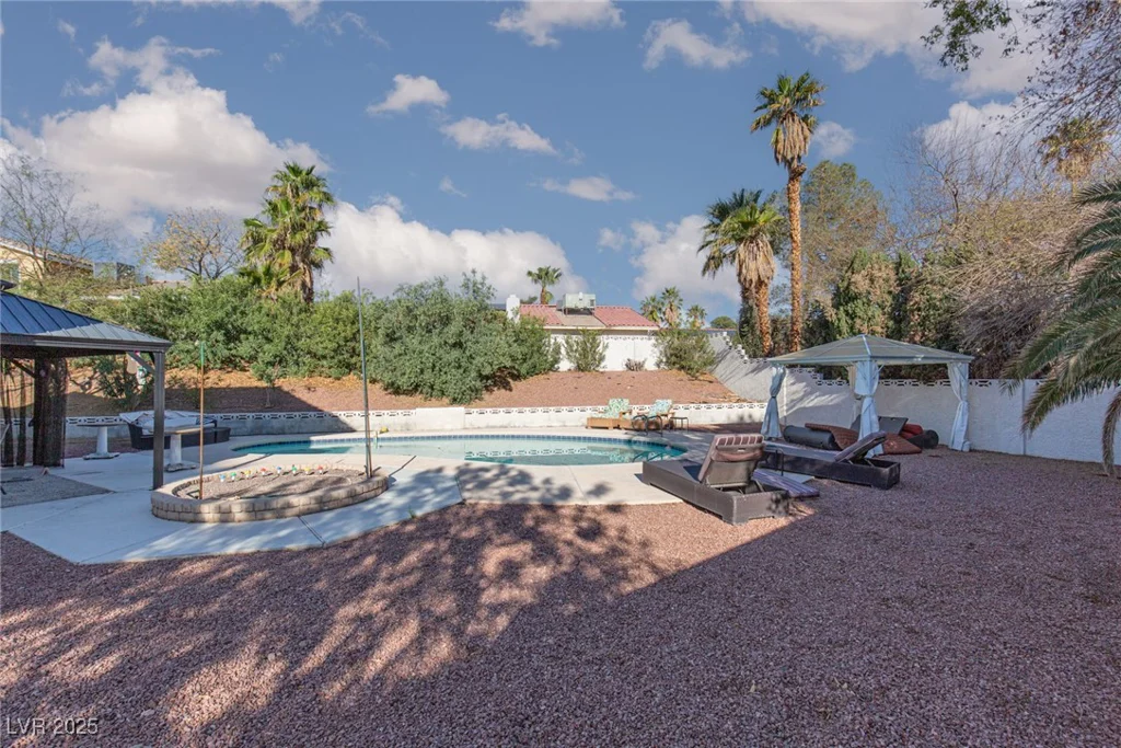 5010 Mick, Las Vegas, NV 89103
