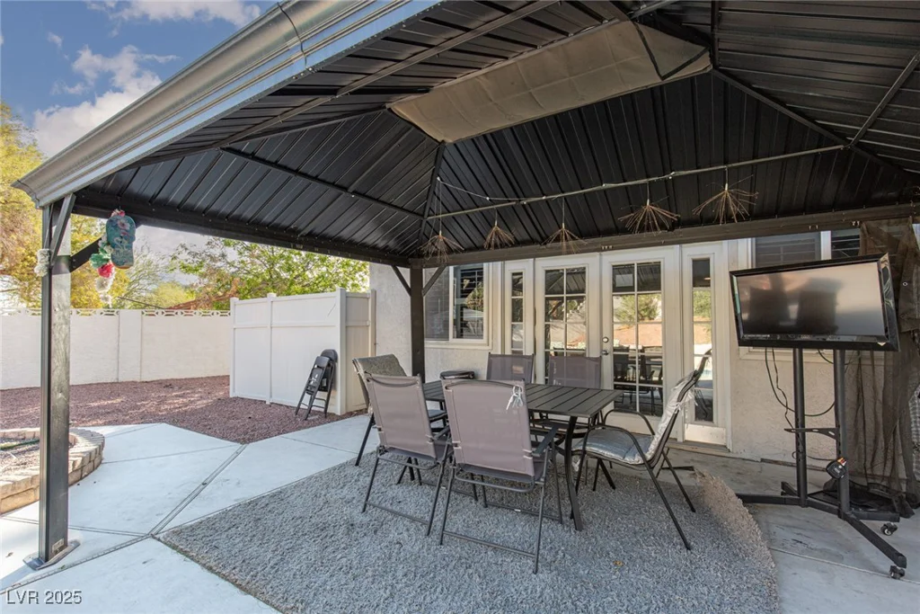 5010 Mick, Las Vegas, NV 89103