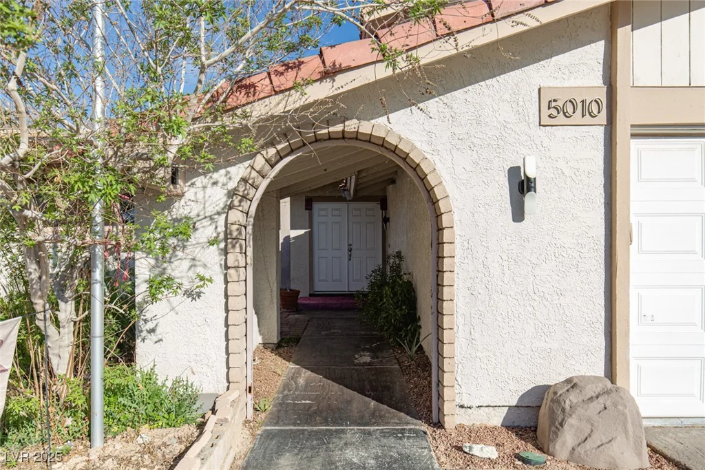 5010 Mick, Las Vegas, NV 89103