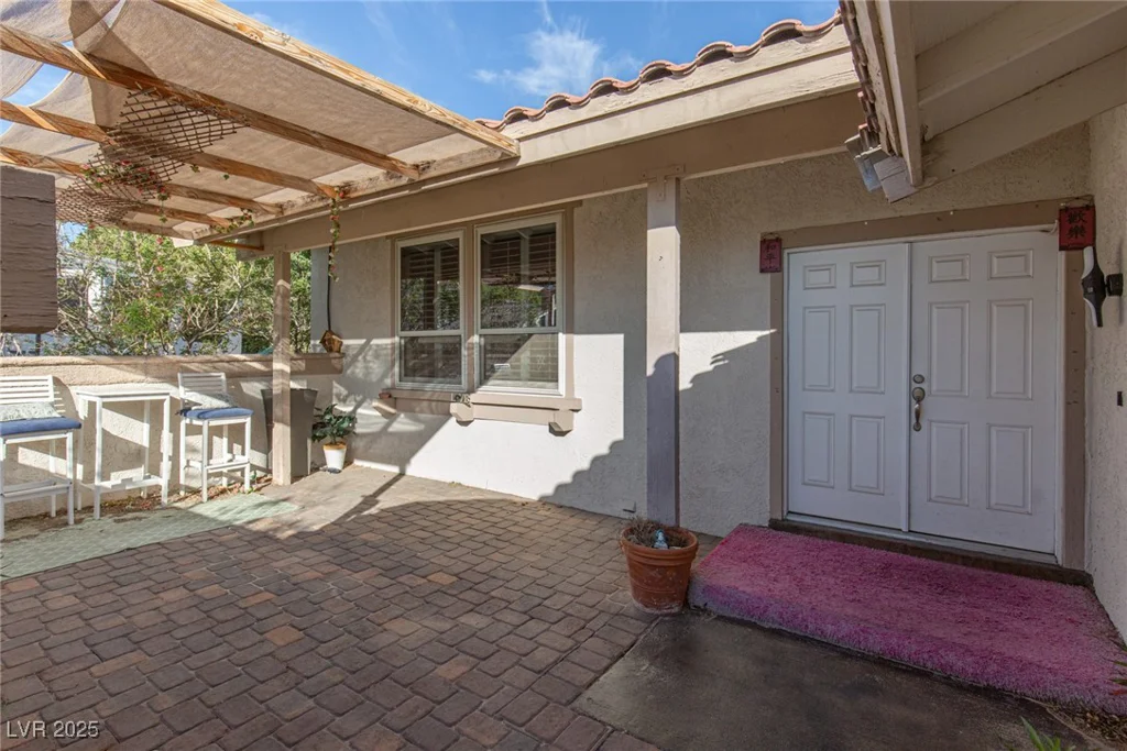 5010 Mick, Las Vegas, NV 89103