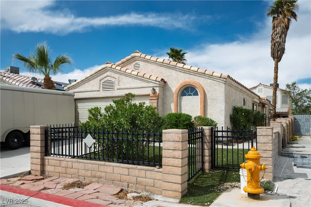 3934 Sir Payne, Las Vegas, NV 89104