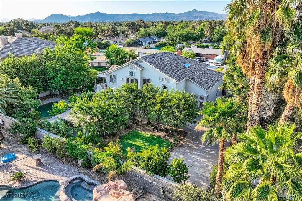 3560 Five Pennies, Las Vegas, NV 89120