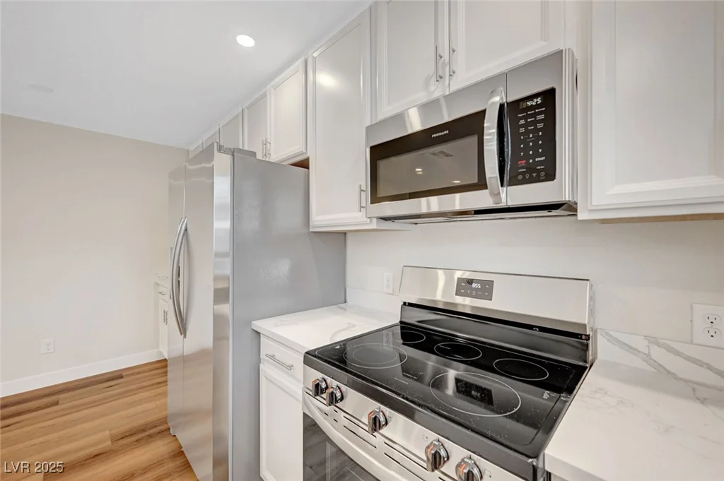 609 Greenbriar Townhouse, Las Vegas, NV 89121