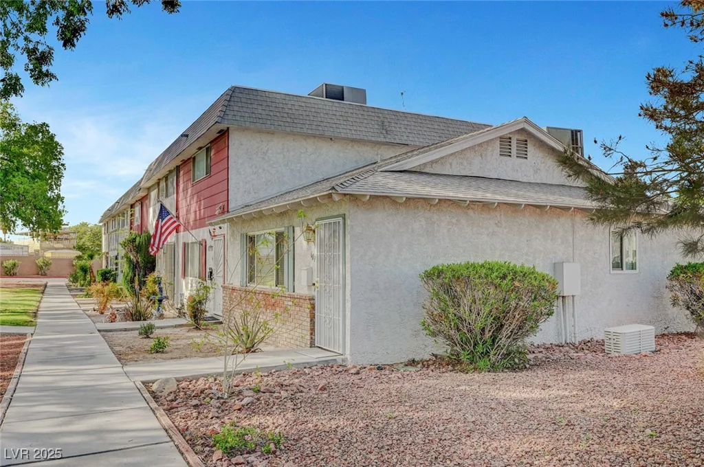 609 Greenbriar Townhouse, Las Vegas, NV 89121