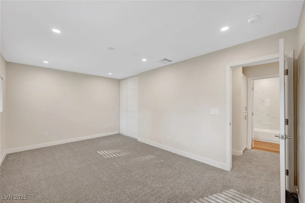 609 Greenbriar Townhouse, Las Vegas, NV 89121