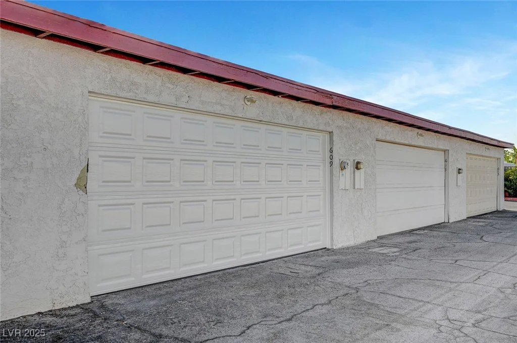 609 Greenbriar Townhouse, Las Vegas, NV 89121