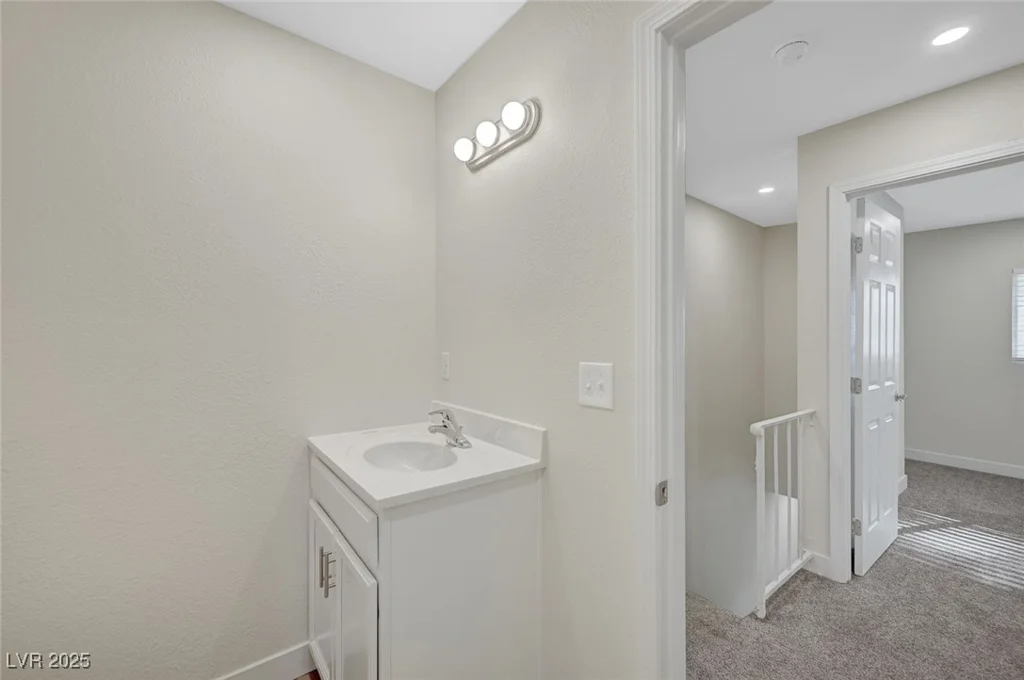 609 Greenbriar Townhouse, Las Vegas, NV 89121