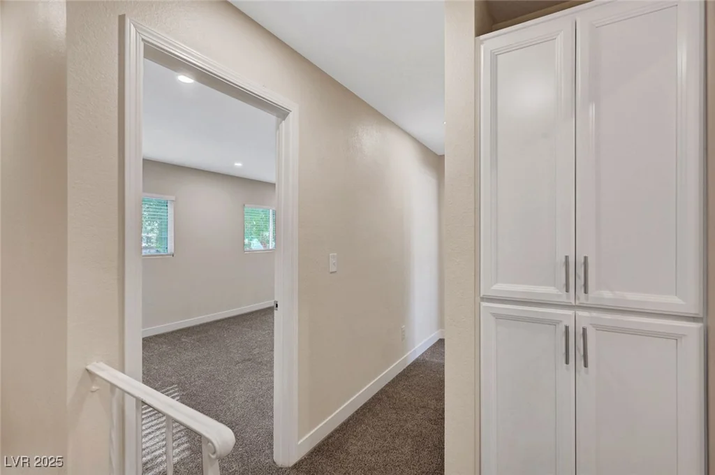 609 Greenbriar Townhouse, Las Vegas, NV 89121
