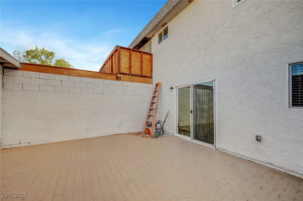 609 Greenbriar Townhouse, Las Vegas, NV 89121