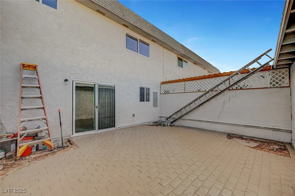 609 Greenbriar Townhouse, Las Vegas, NV 89121