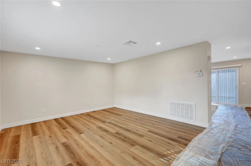 609 Greenbriar Townhouse, Las Vegas, NV 89121