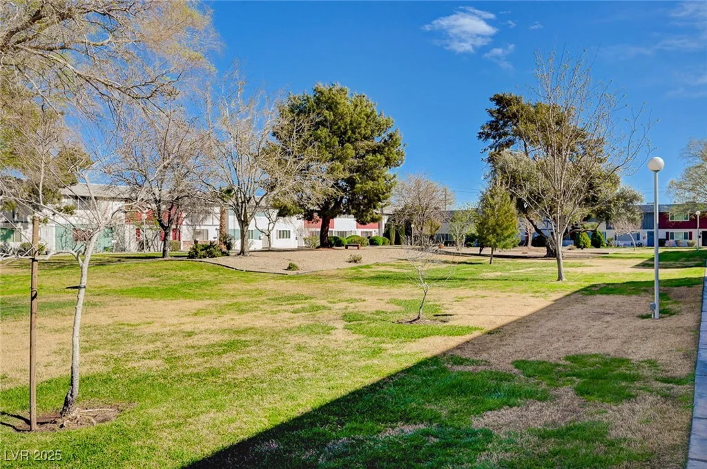 609 Greenbriar Townhouse, Las Vegas, NV 89121