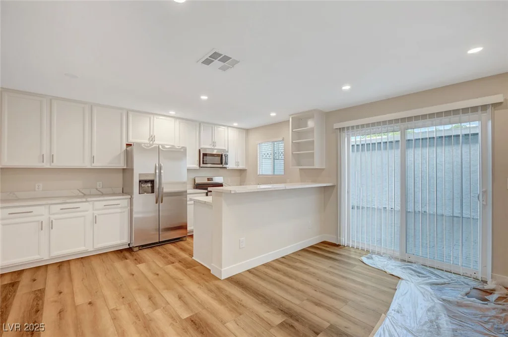 609 Greenbriar Townhouse, Las Vegas, NV 89121