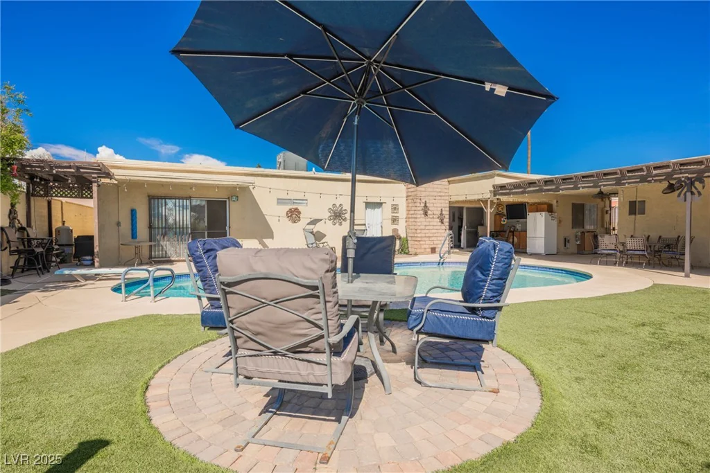 1709 Chapman, Las Vegas, NV 89104