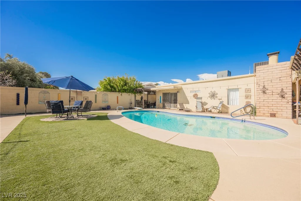 1709 Chapman, Las Vegas, NV 89104