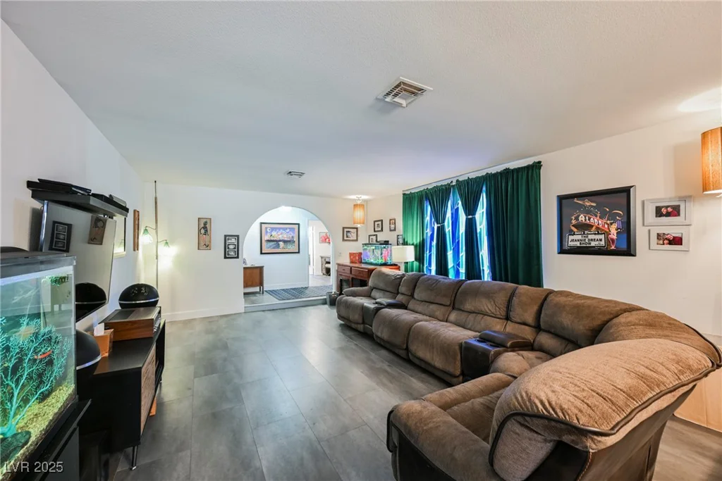1709 Chapman, Las Vegas, NV 89104