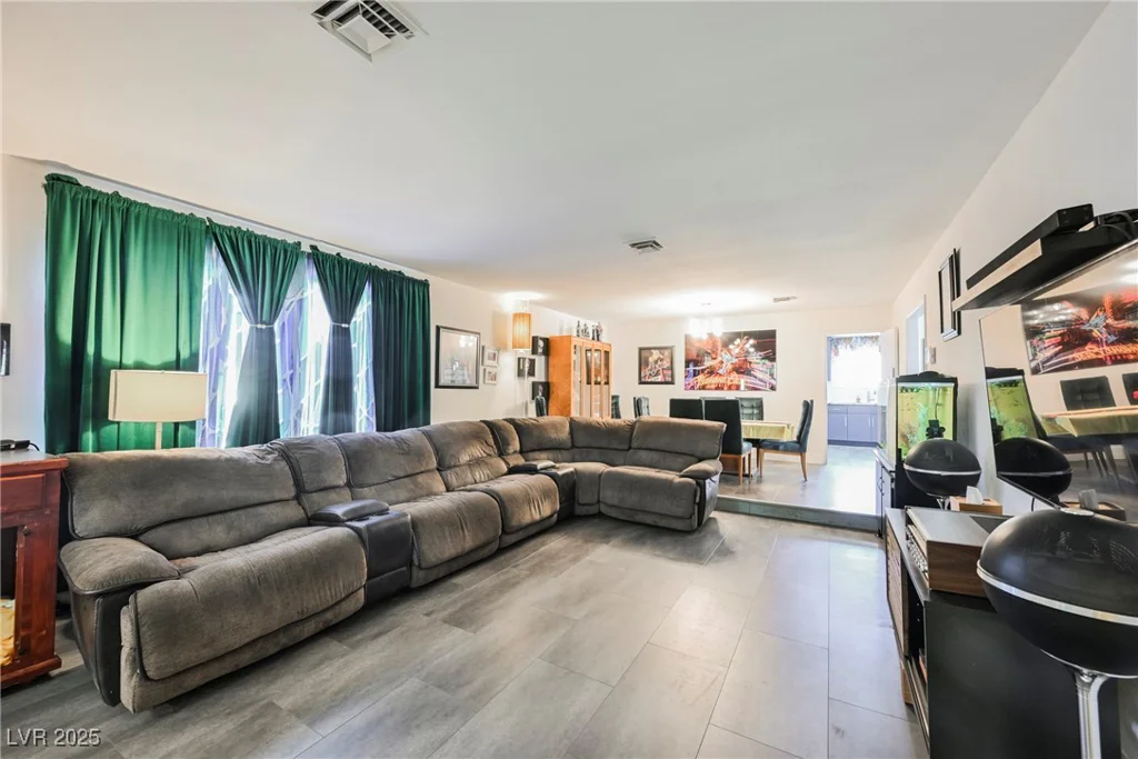 1709 Chapman, Las Vegas, NV 89104