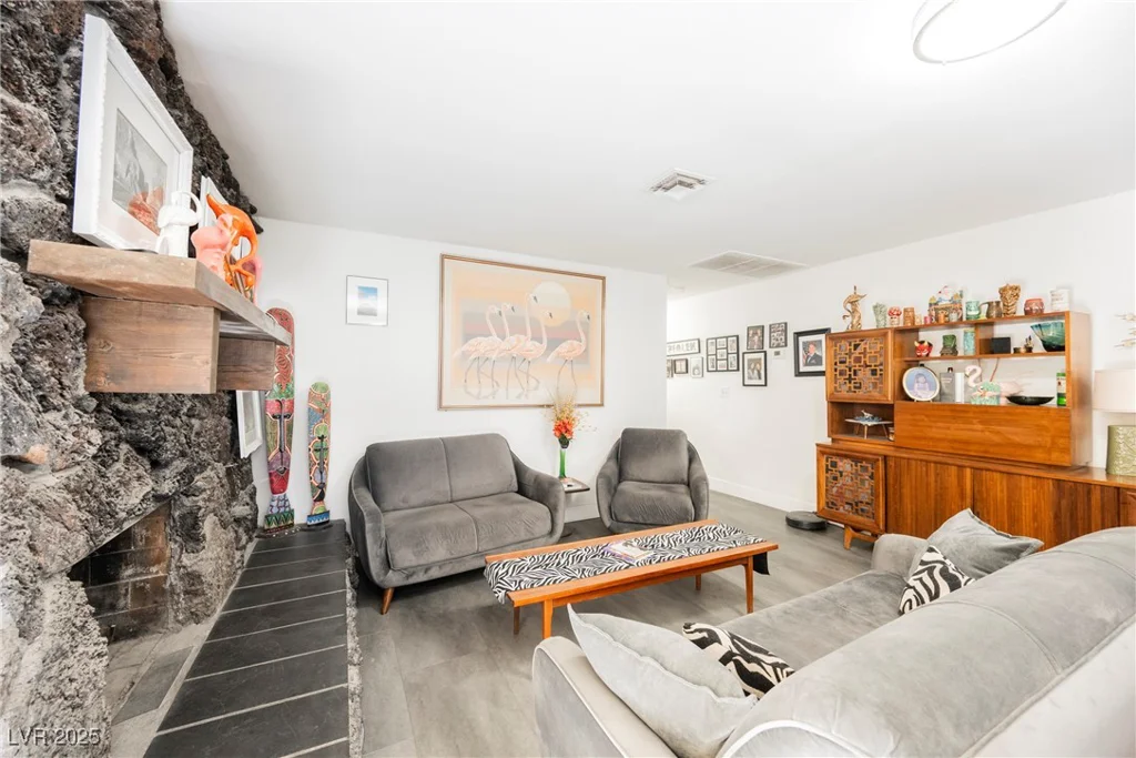 1709 Chapman, Las Vegas, NV 89104