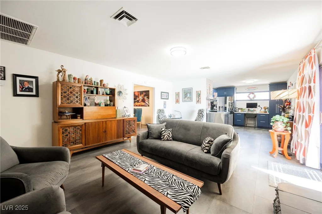 1709 Chapman, Las Vegas, NV 89104
