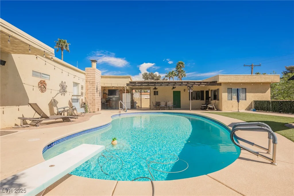 1709 Chapman, Las Vegas, NV 89104