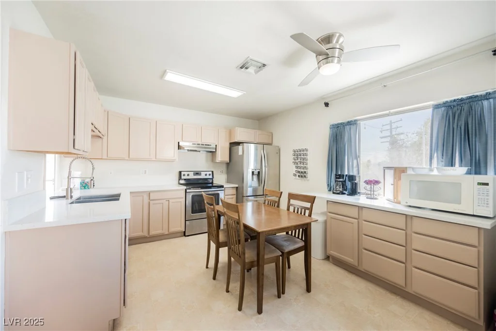 1709 Chapman, Las Vegas, NV 89104