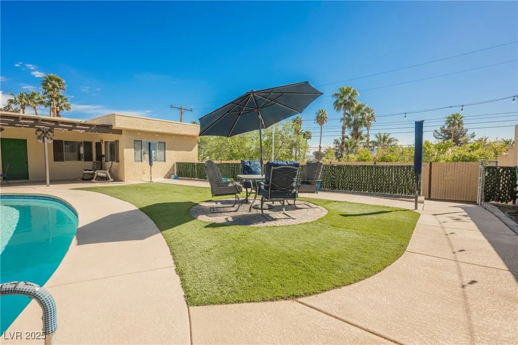1709 Chapman, Las Vegas, NV 89104